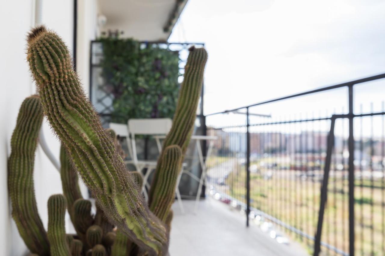 Amoretti Apartment, 6 Persone, 3 Camere, 2 Bagni, Balcone, Wi-Fi, Metro B Monti Tiburtini Rom Exteriör bild