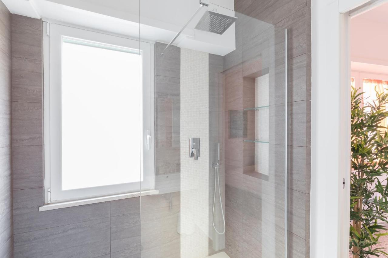 Amoretti Apartment, 6 Persone, 3 Camere, 2 Bagni, Balcone, Wi-Fi, Metro B Monti Tiburtini Rom Exteriör bild