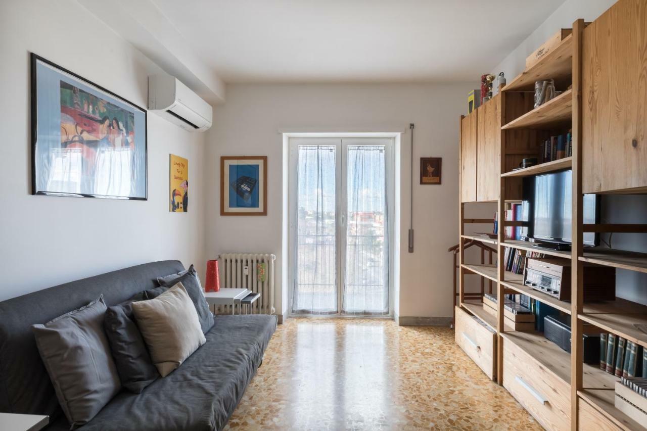 Amoretti Apartment, 6 Persone, 3 Camere, 2 Bagni, Balcone, Wi-Fi, Metro B Monti Tiburtini Rom Exteriör bild